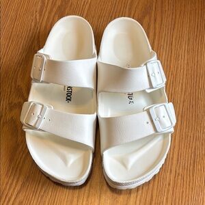 Birkenstock White Sandals with Adjustable Straps and Contoured Footbed. 41 / 10